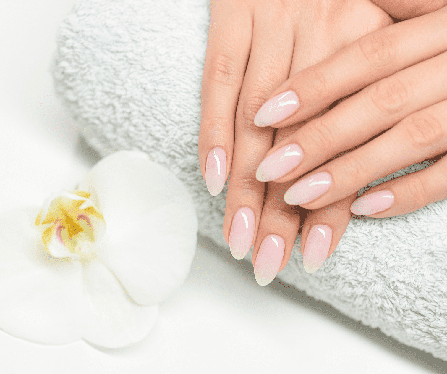 Best salons for acrylic nails in Toronto